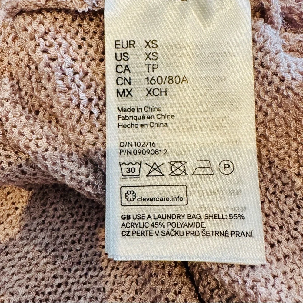 H&M | Soft Dusty Rose Sweater XS – Minimalist Chic Layering Top